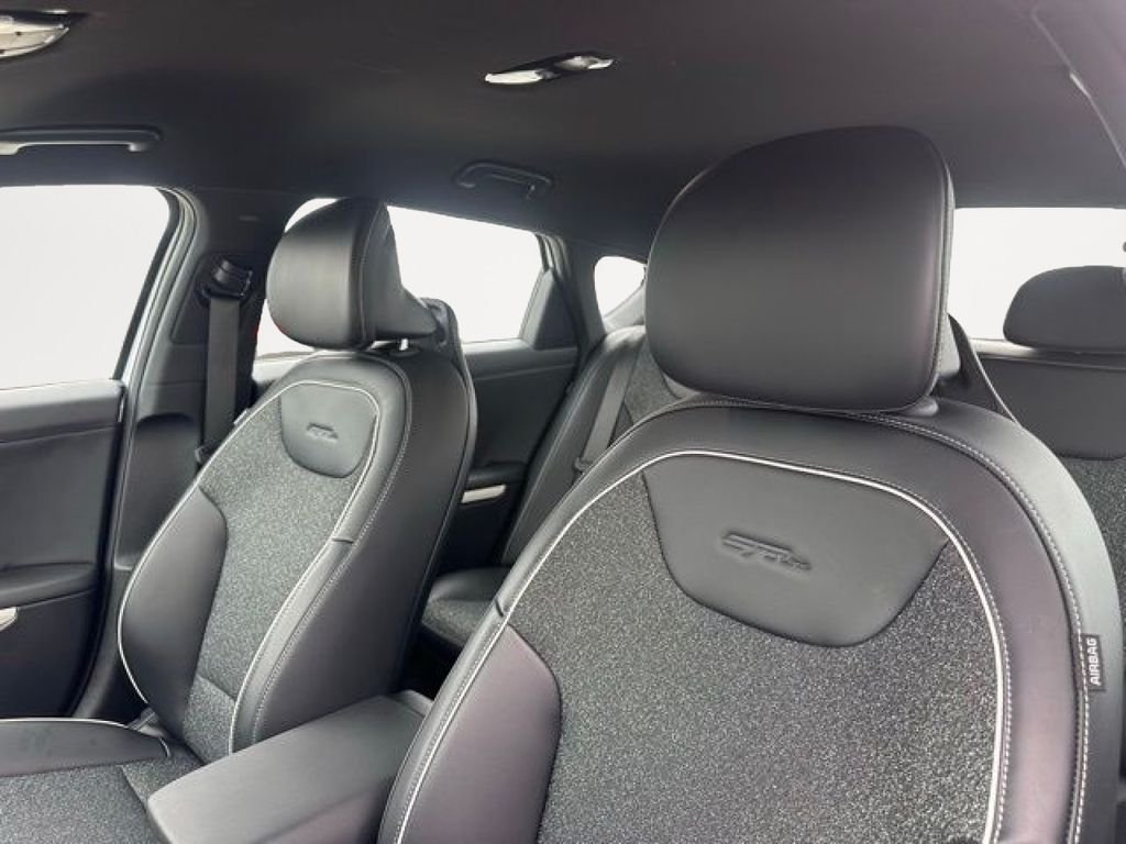 Used 2025 Snow White Pearl Kia GT-Line image 18
