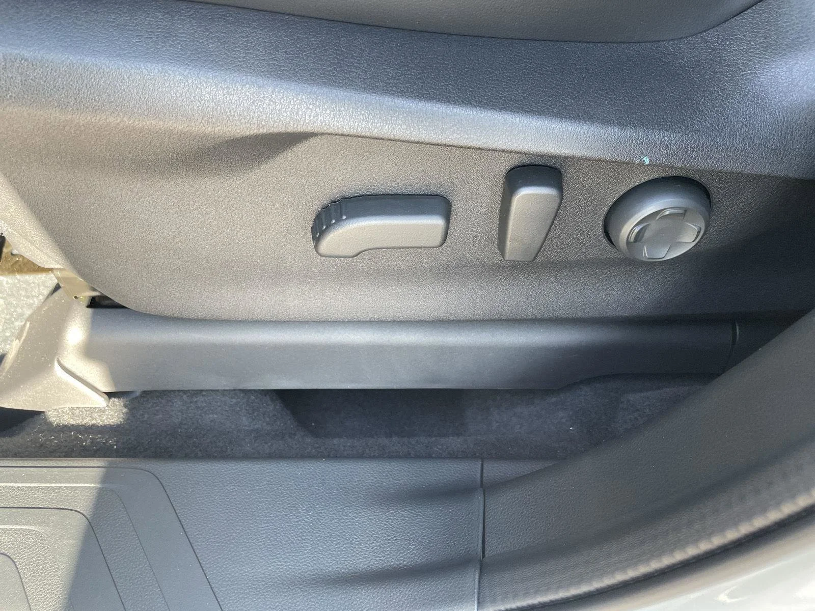 New 2026 Crystal White Pearl Subaru Touring image 11