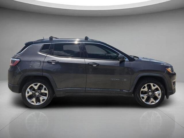 Used 2019 Granite Crystal Metallic Clearcoat Jeep Limited image 6
