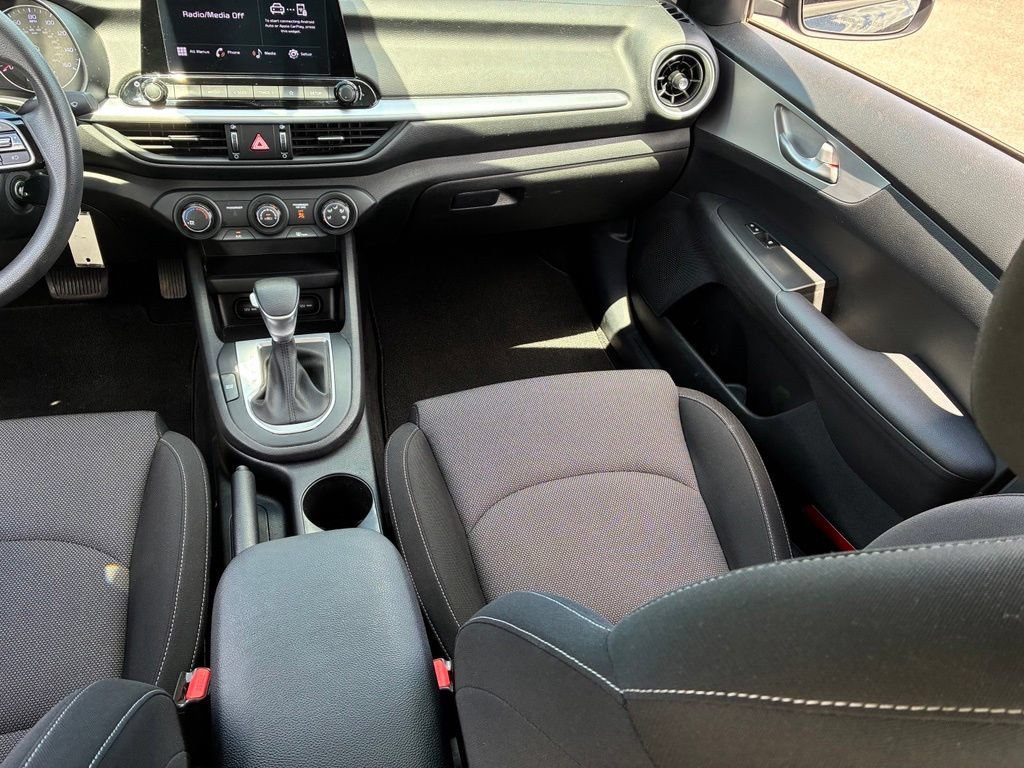 2022 Kia FORTE LXS - Photo 12