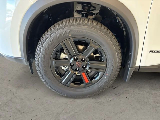 New 2026 Everest White Pearl Tricoat Nissan Rock Creek image 15