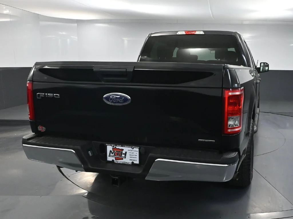 Used 2017 Black Ford XLT image 5