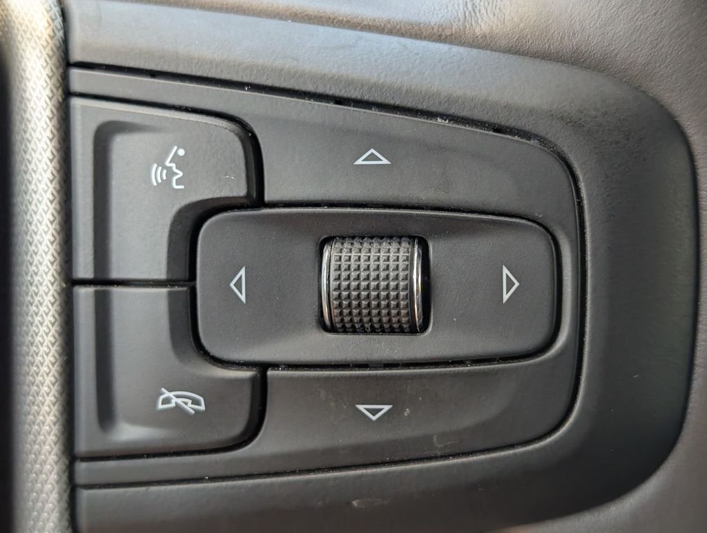 Used 2021 Green GMC Denali image 19