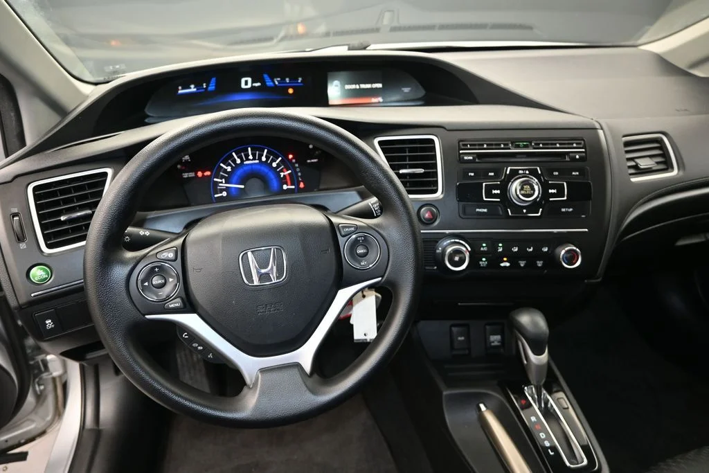 Used 2015 Silver Honda LX image 18