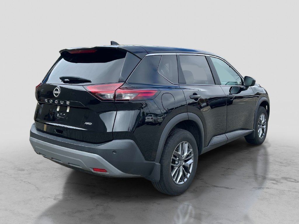 Used 2023 Black Nissan S image 5