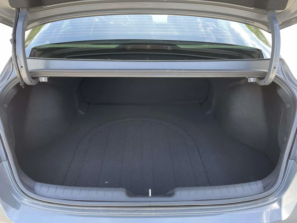 New 2026 Gray Hyundai SE image 8