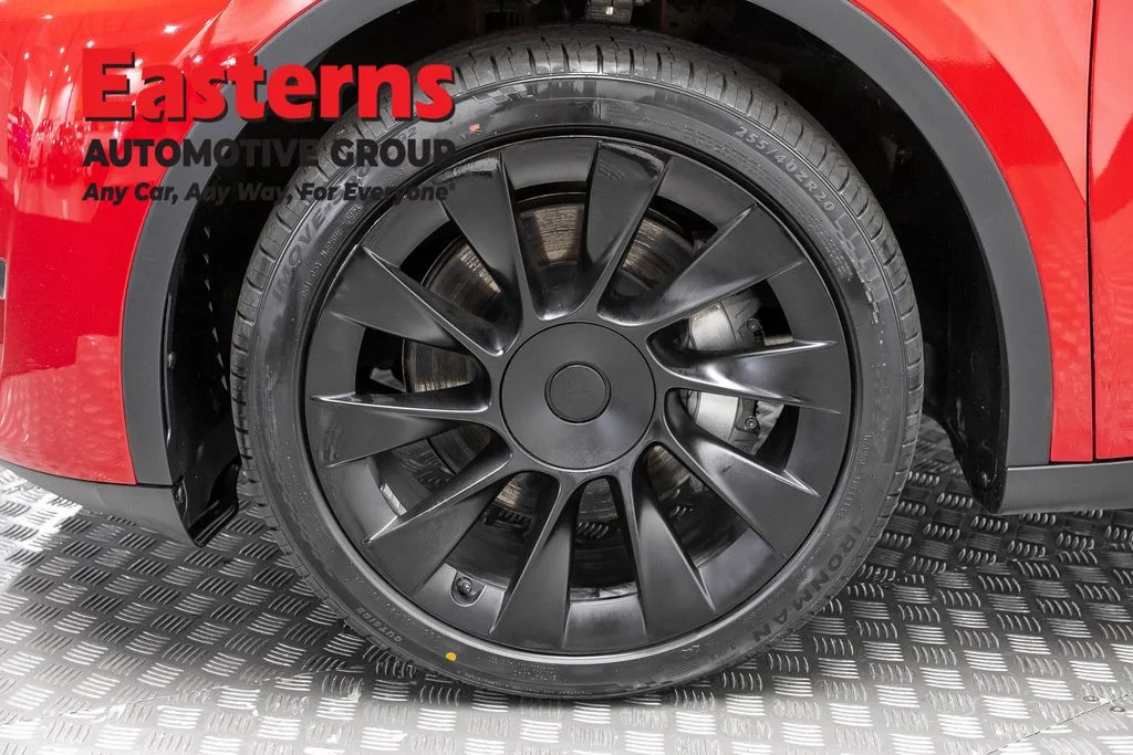 Used 2023 Red Tesla Long Range image 29