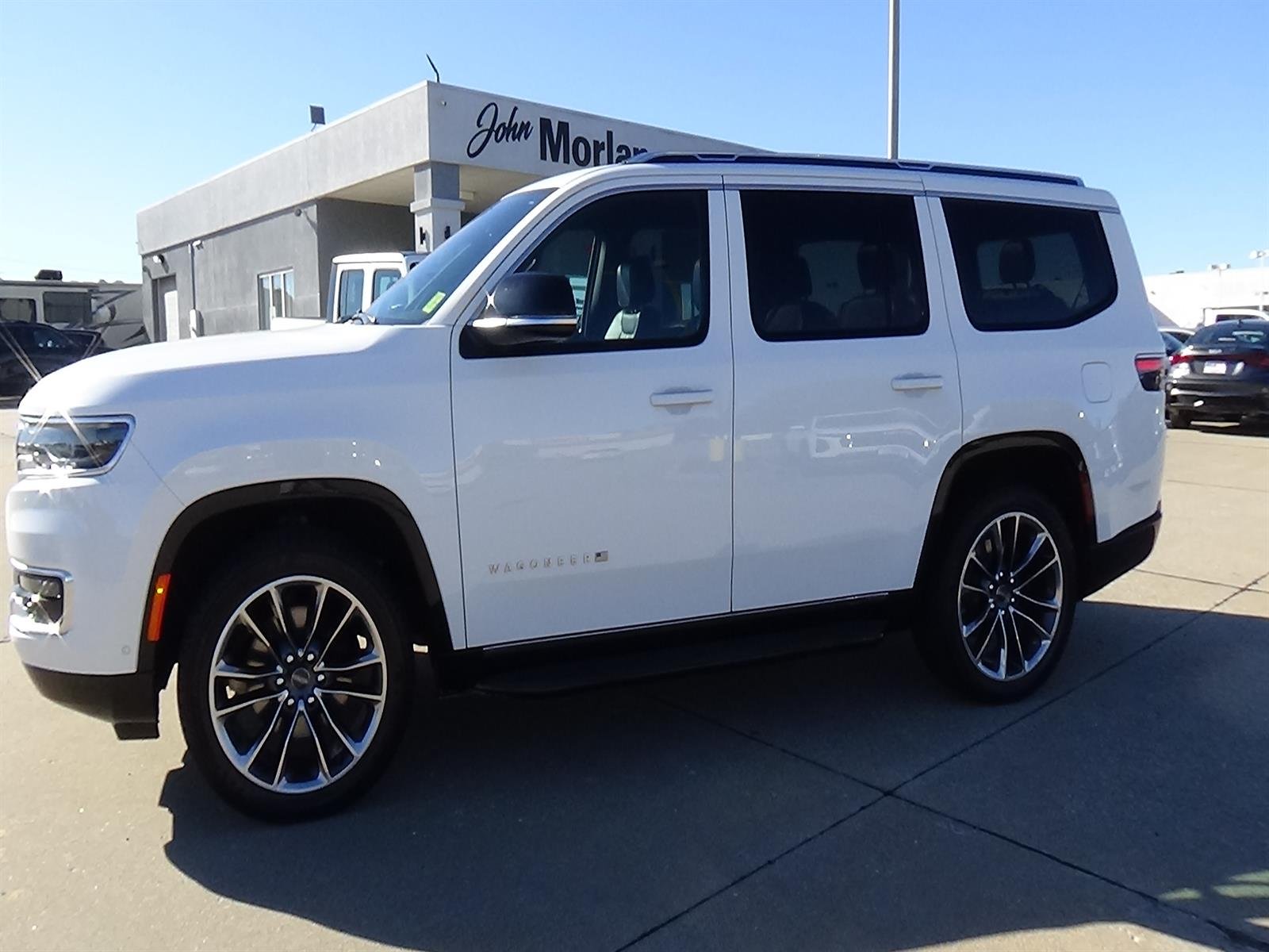 Used 2023 Bright White Clear Coat (pw7) Jeep Series II image 2