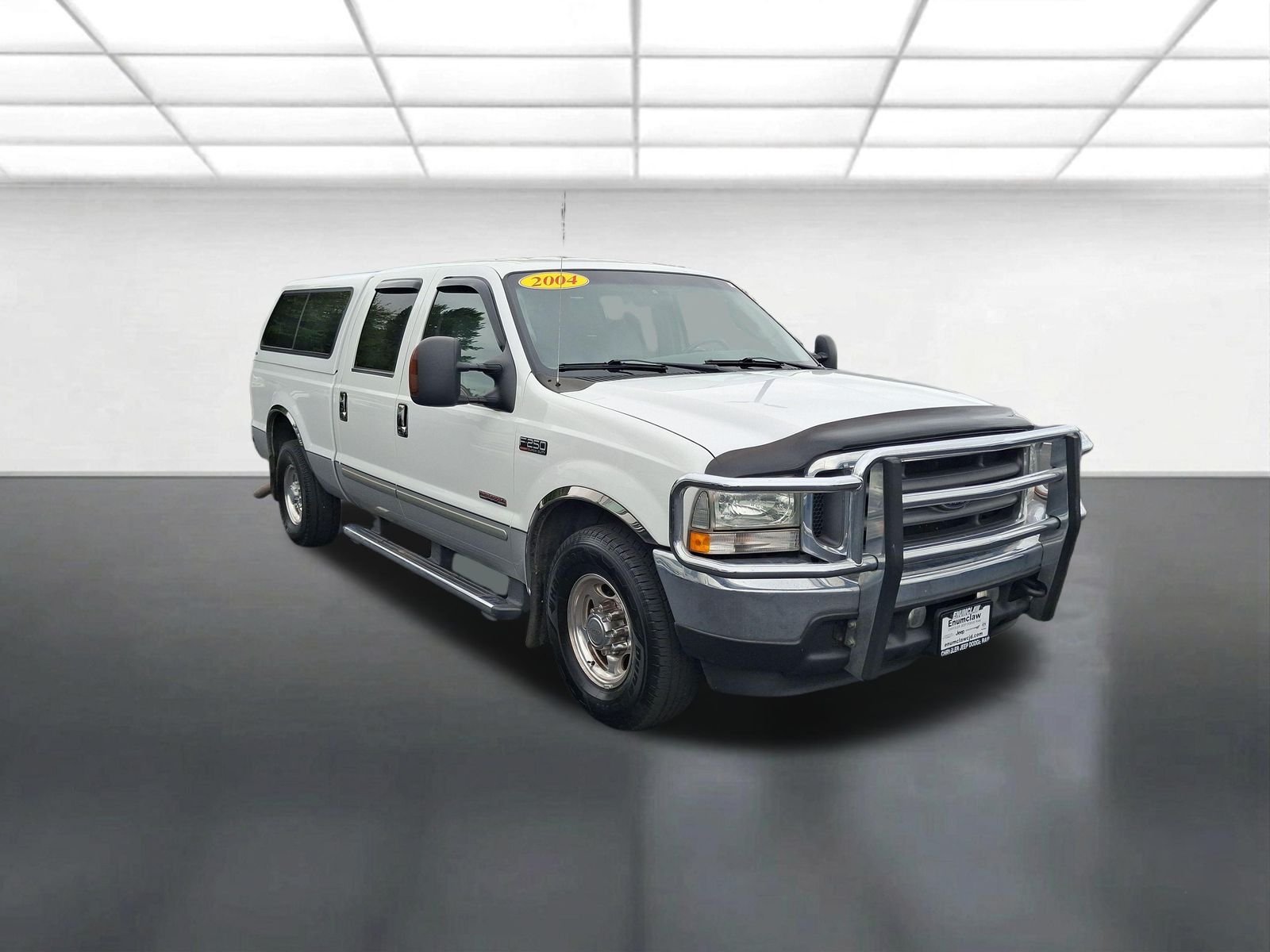 Used 2004 White Ford XL image 1