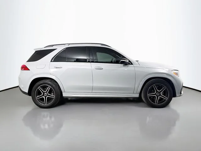 Used 2025 Gray Mercedes-Benz GLE 450e image 4