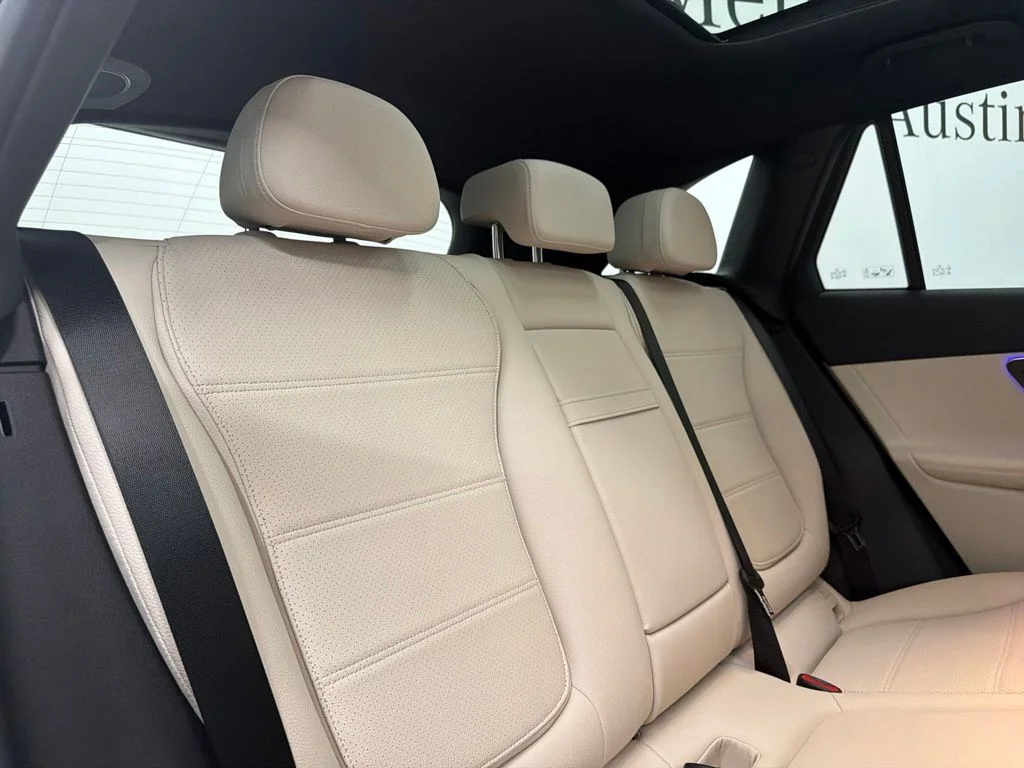 New 2027 Black Mercedes-Benz GLC 300 image 28