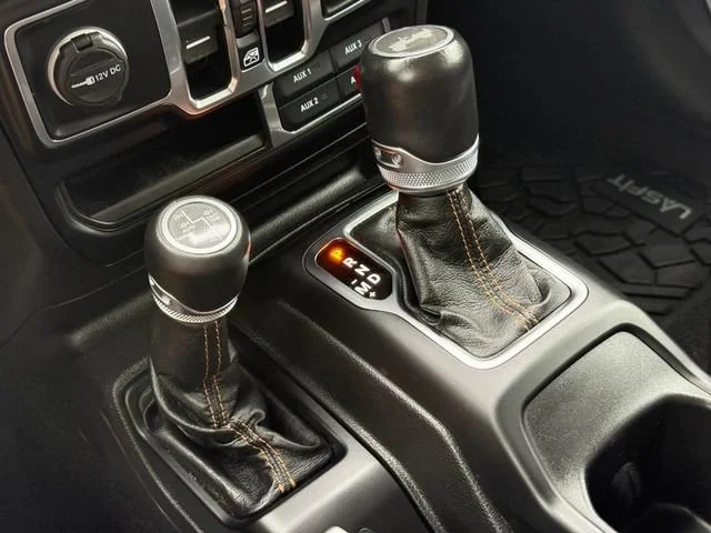 Used 2021 White Jeep Unlimited High Altitude 4x4 image 22