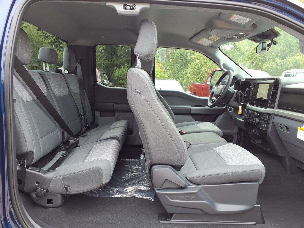 New 2027 Neptune Blue Ford F-350® XLT image 16