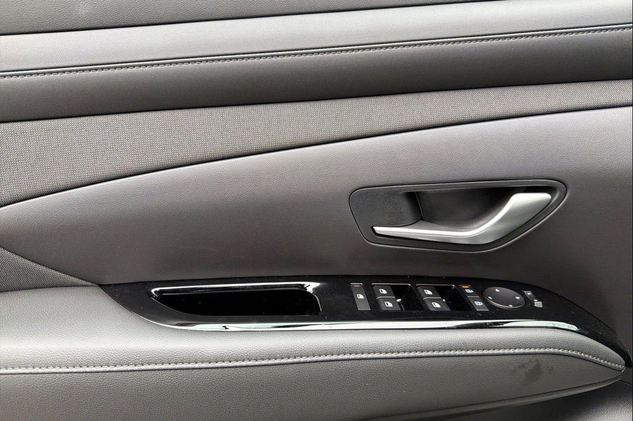 2026 Hyundai Santa Cruz Limited - Photo 11