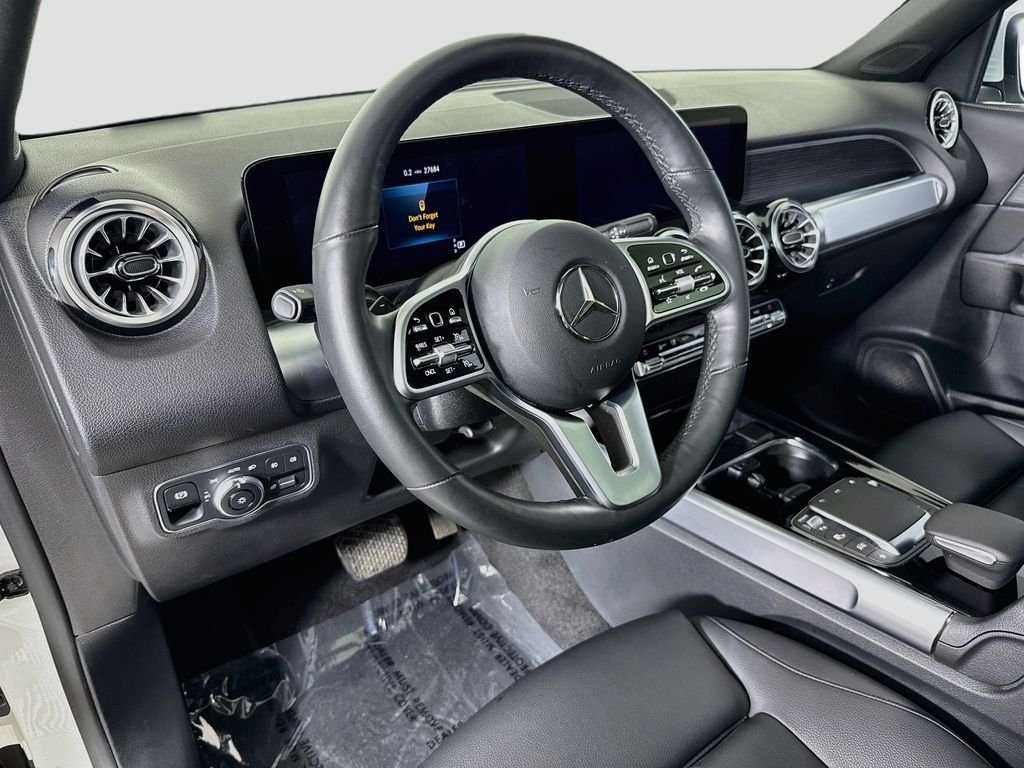 Used 2023 White Mercedes-Benz GLB 250 image 9