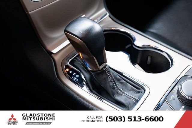 Used 2017 Velvet Jeep Limited image 20