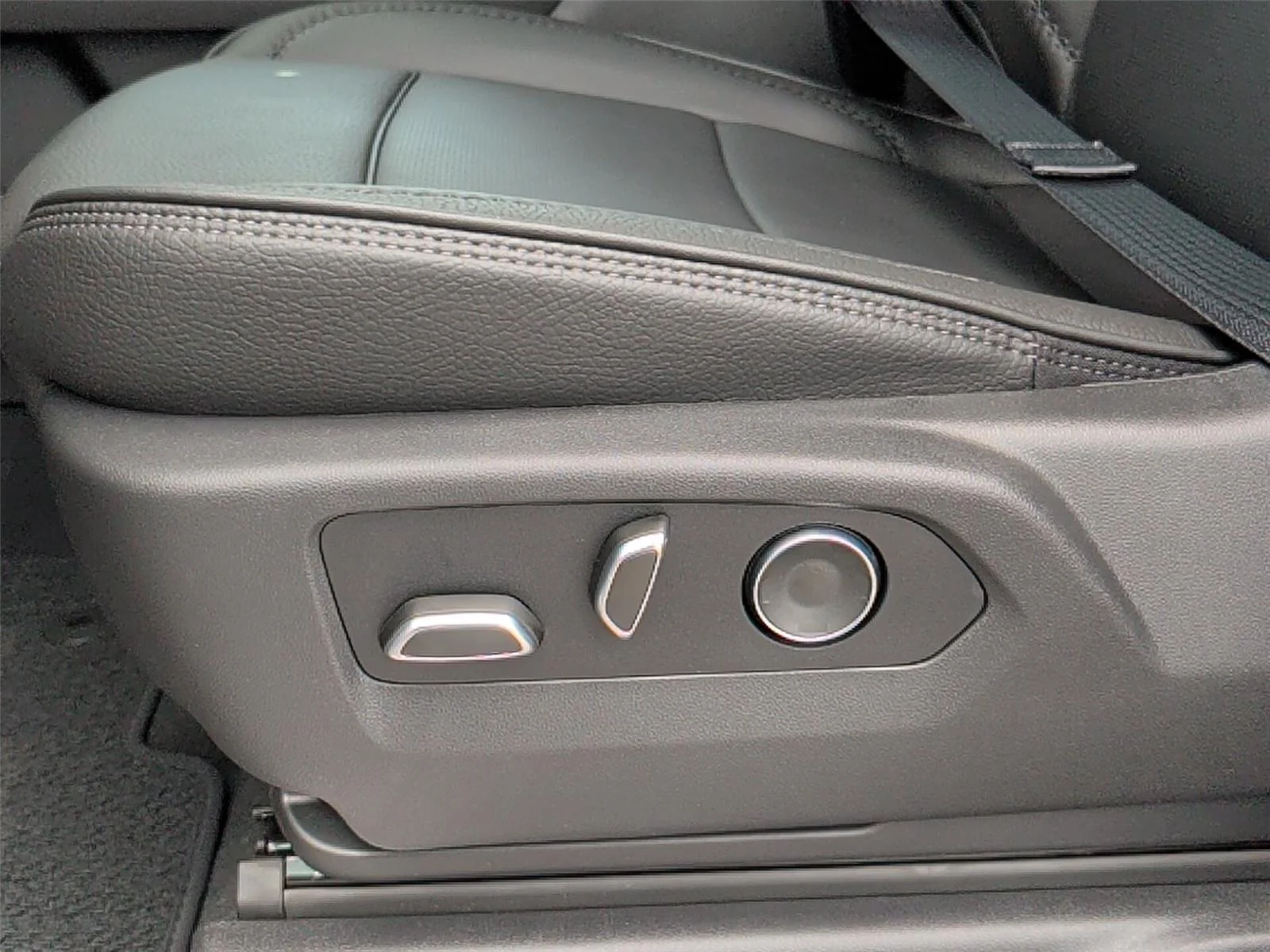 New 2026 Sterling Metallic GMC Denali image 12