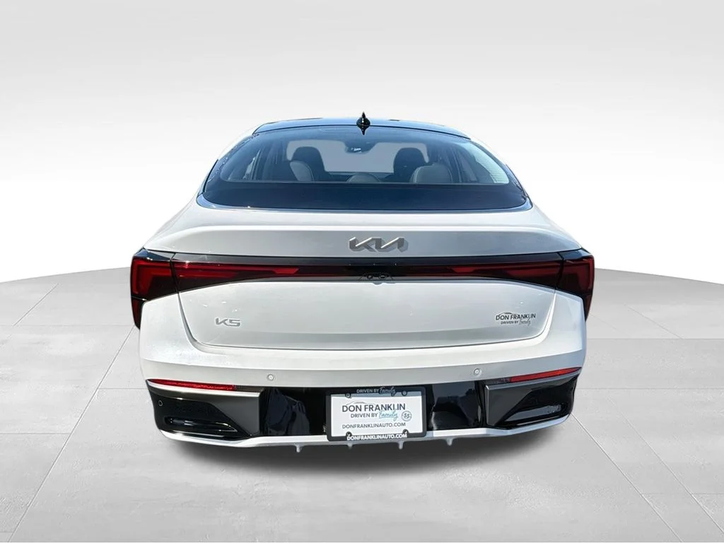 Used 2025 White Kia EX image 9