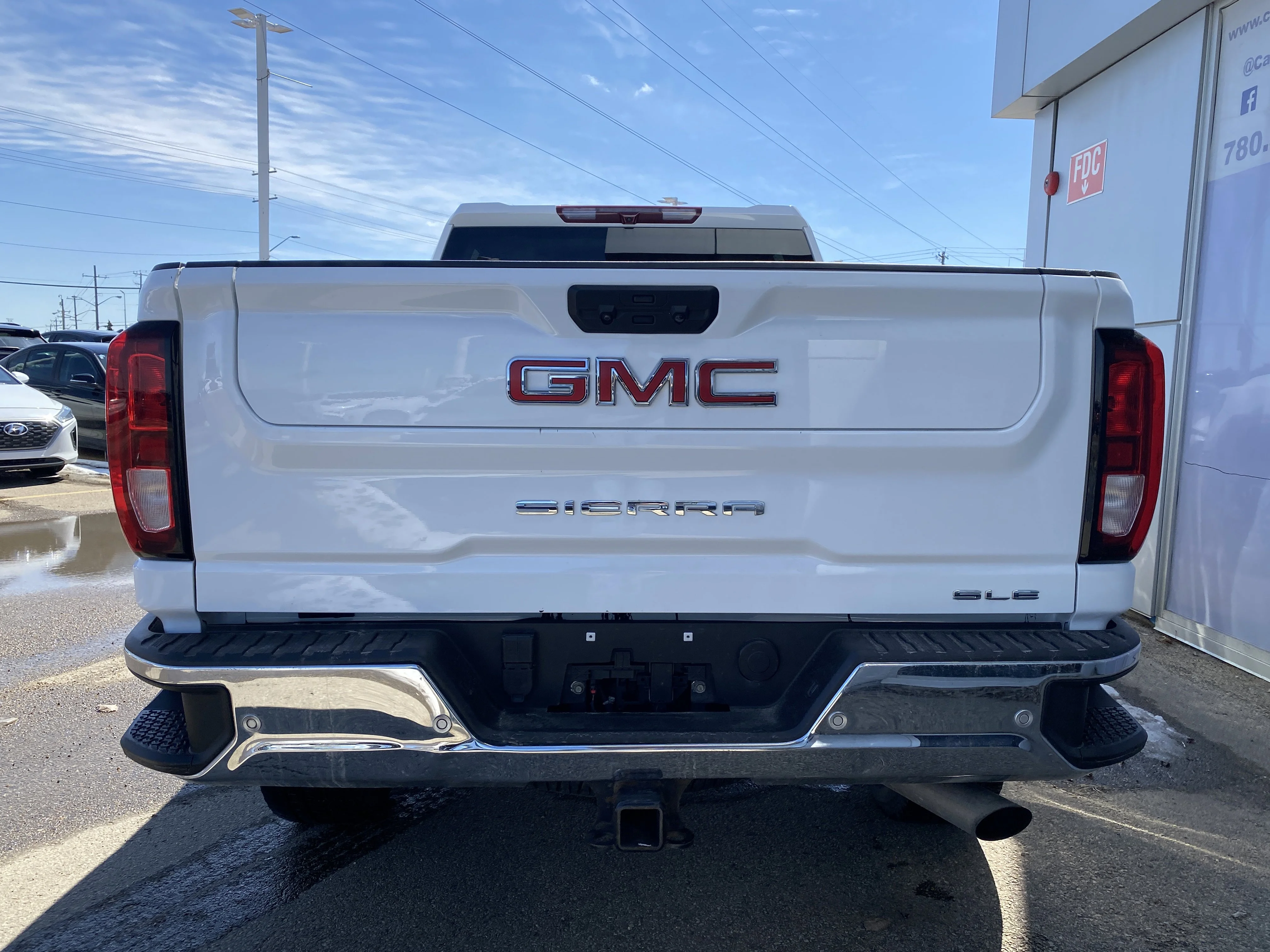 Used 2024 White GMC Crew Cab SLE image 4
