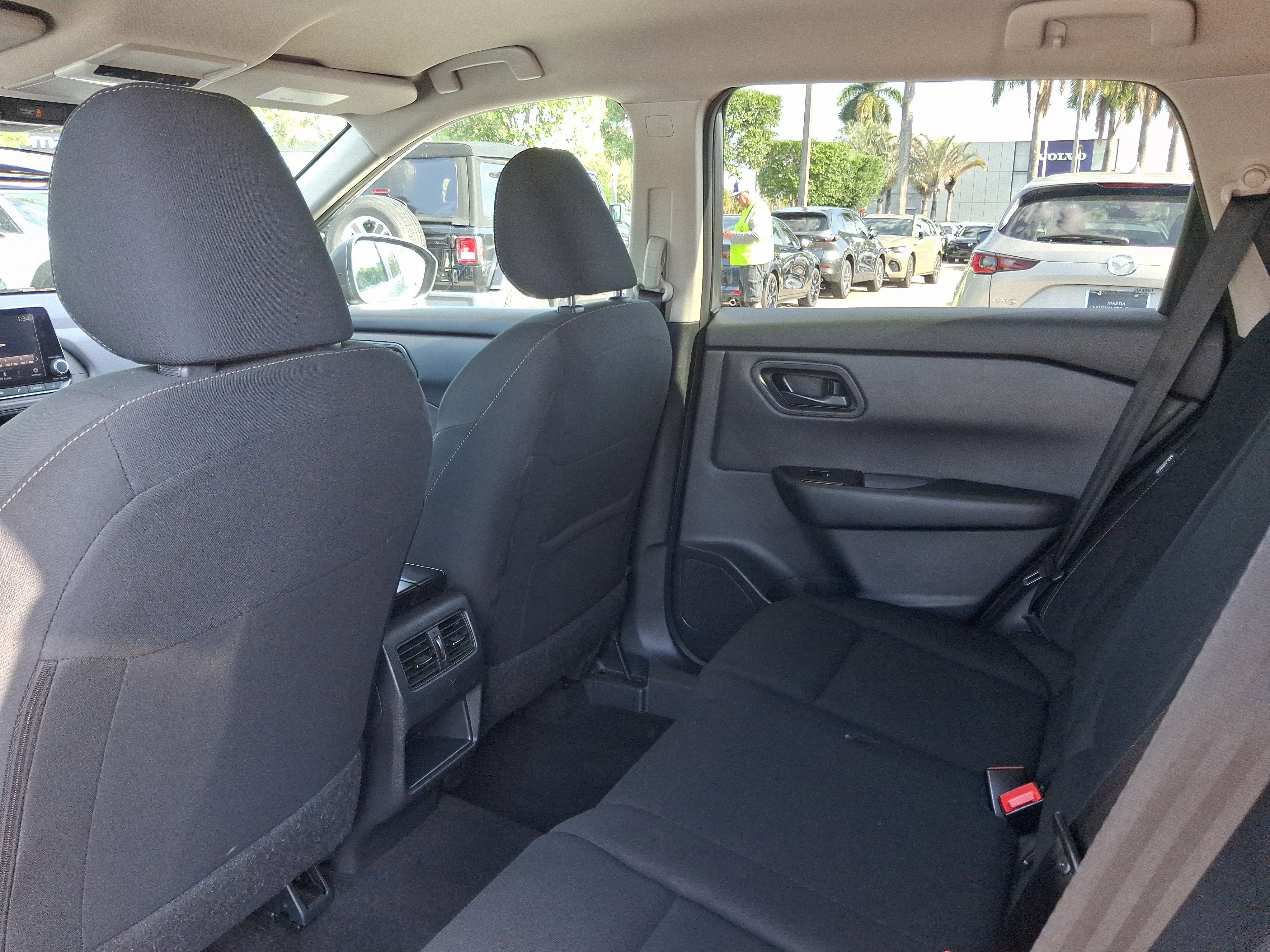 Used 2024 Gray Nissan S image 6