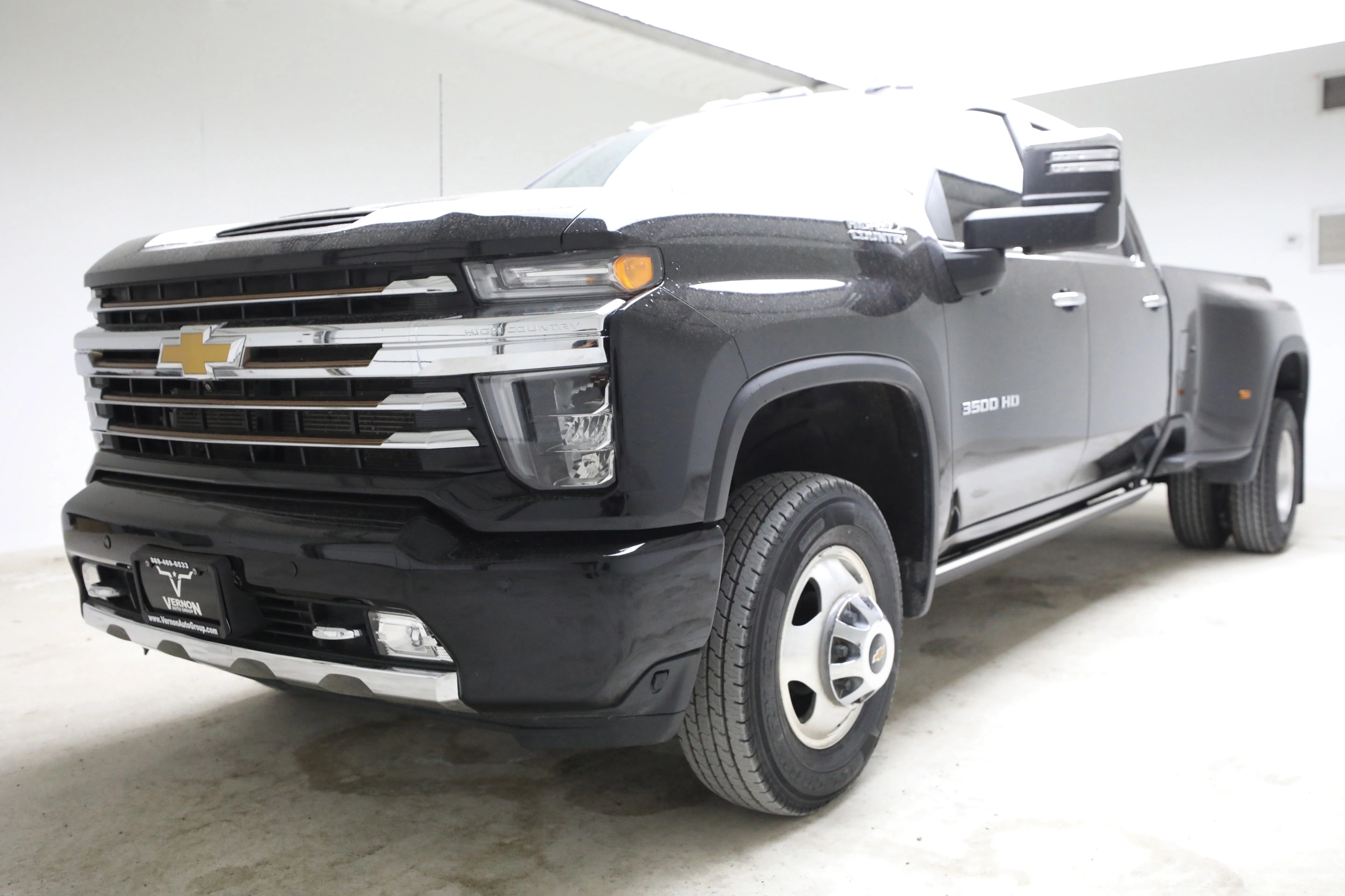 Pre-Owned 2023 Chevrolet Silverado 3500HD DRW High Country Crew Cab 4x4