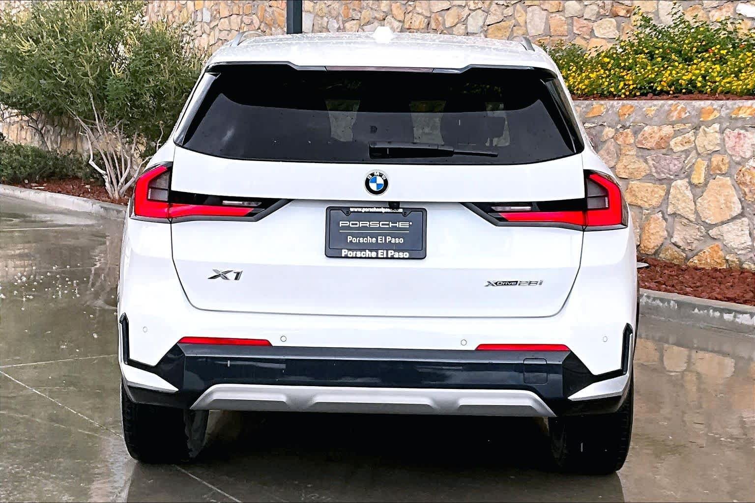 Used 2023 Alpine White BMW xDrive28i image 6