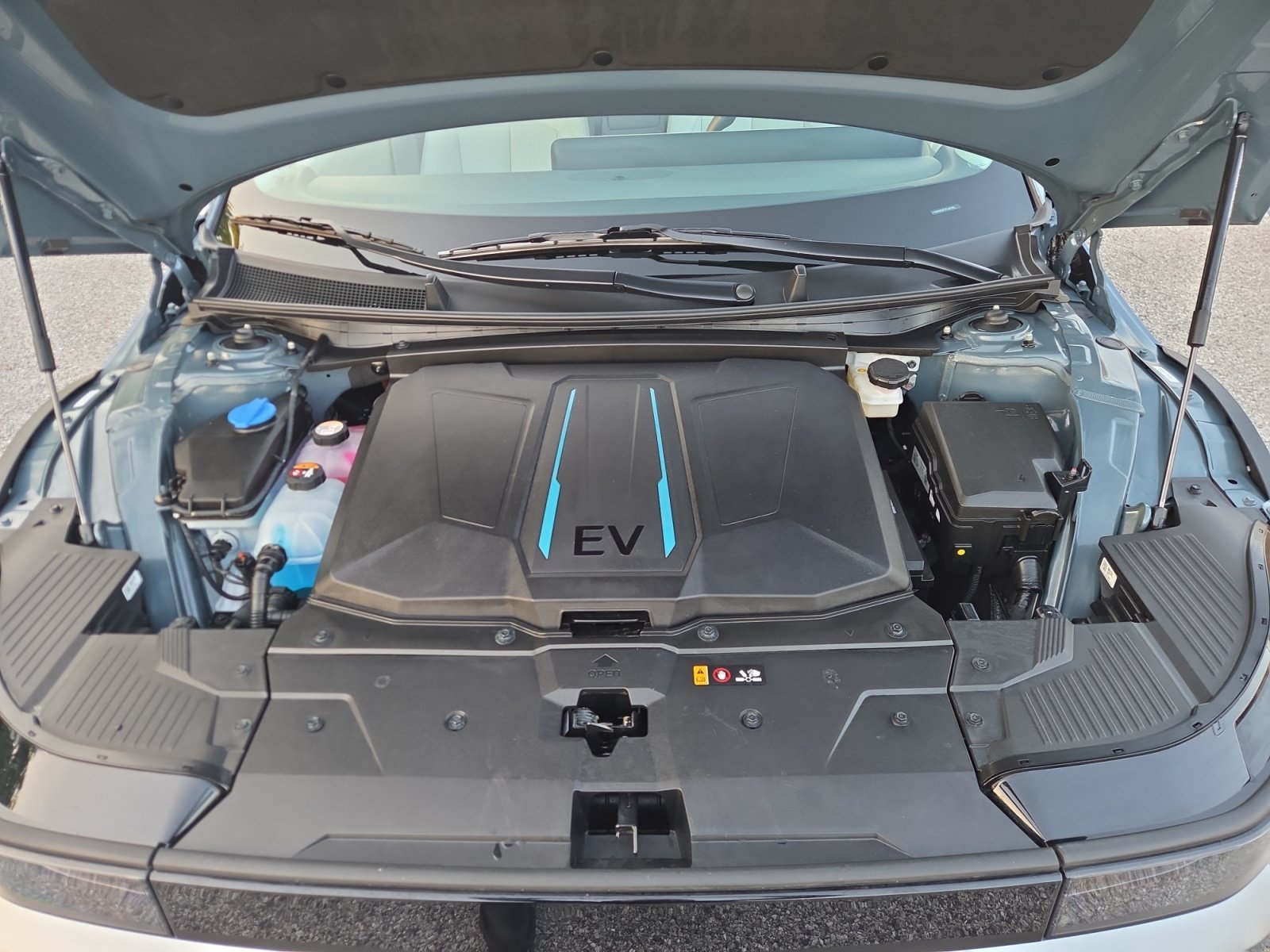 Certified Used 2023 Blue Hyundai SEL image 18