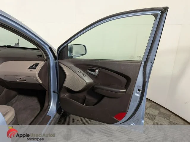 Used 2013 Blue Hyundai GLS image 29