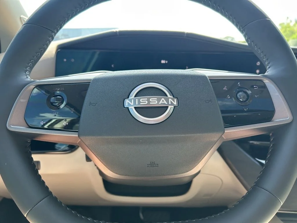 New 2026 Everest White Pearl TriCoat Nissan Platinum image 24