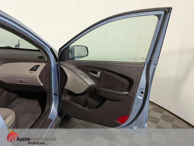 Used 2013 Blue Hyundai GLS image 29