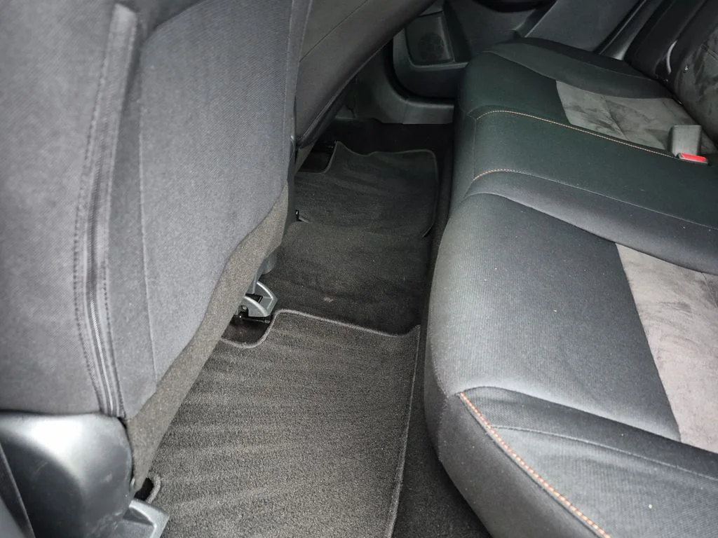 Used 2020 Gray Nissan SR image 33