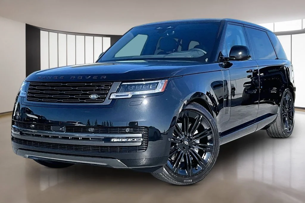 New 2027 Santorini Black LAND ROVER  image 1