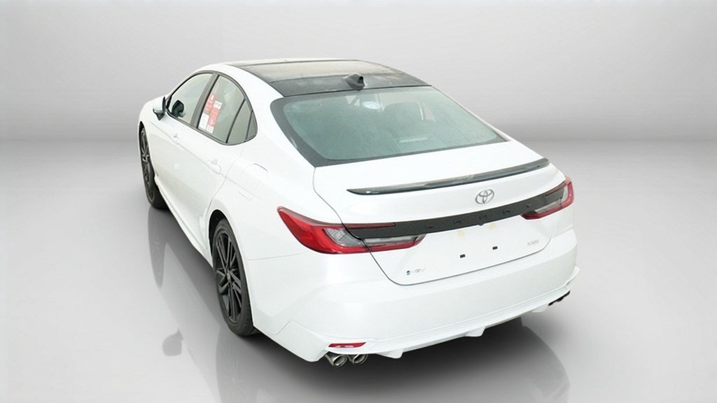 New 2027 Wind Chill Pearl <sup>1</sup> Toyota  XSE image 13