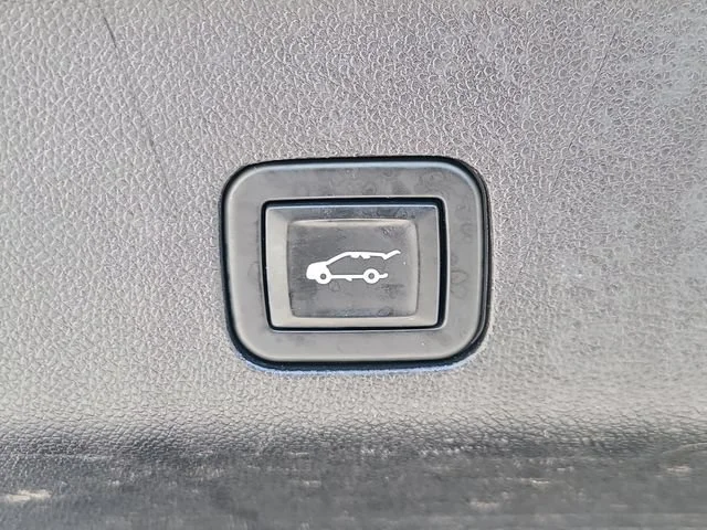 Used 2021 BLACK RAVEN Cadillac Sport Platinum image 11