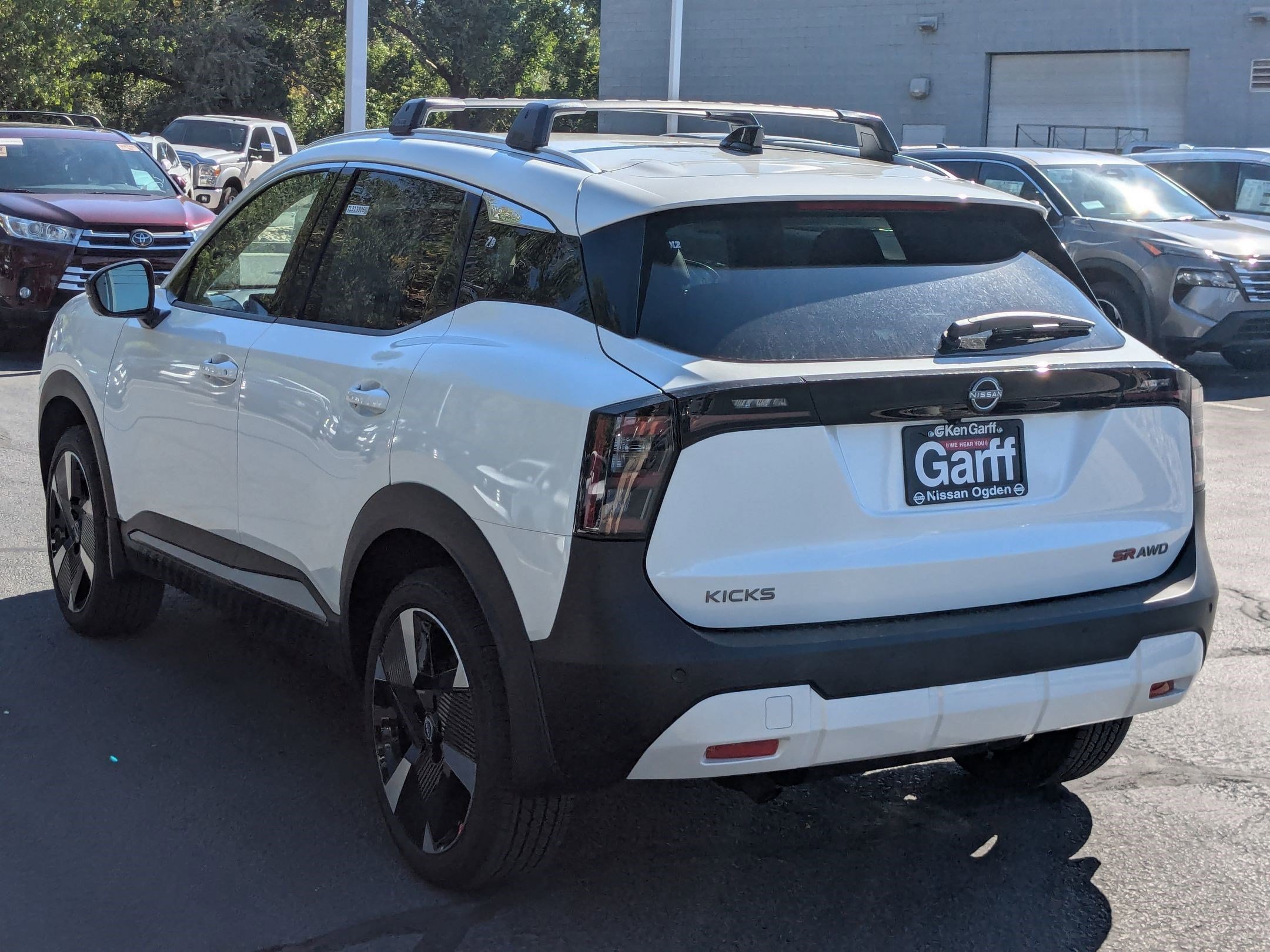 New 2026 Aspen White Tricoat Nissan SR image 5