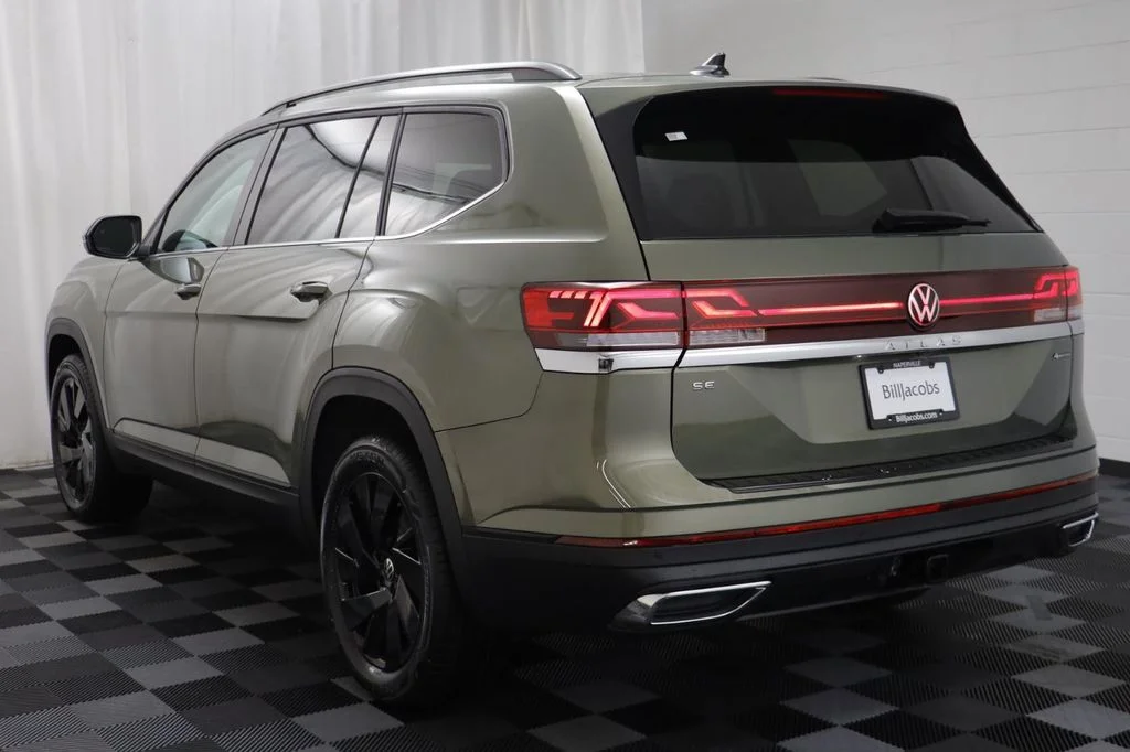 New 2026 Green Volkswagen 2.0T SE w/Technology image 15