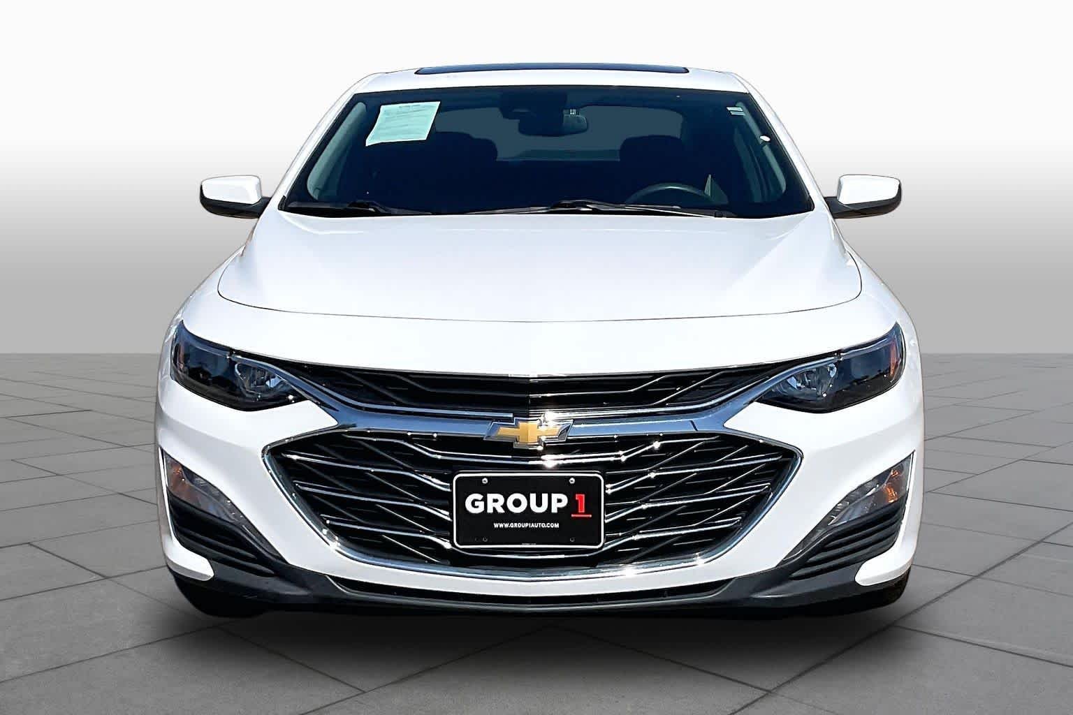Used 2024 Summit White Chevrolet LT image 4