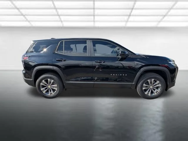 New 2027 Mosaic Black Metallic Chevrolet LT image 31