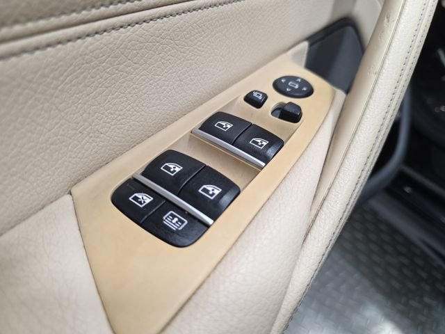 Used 2019 Carbon Black Metallic BMW M550i xDrive image 27