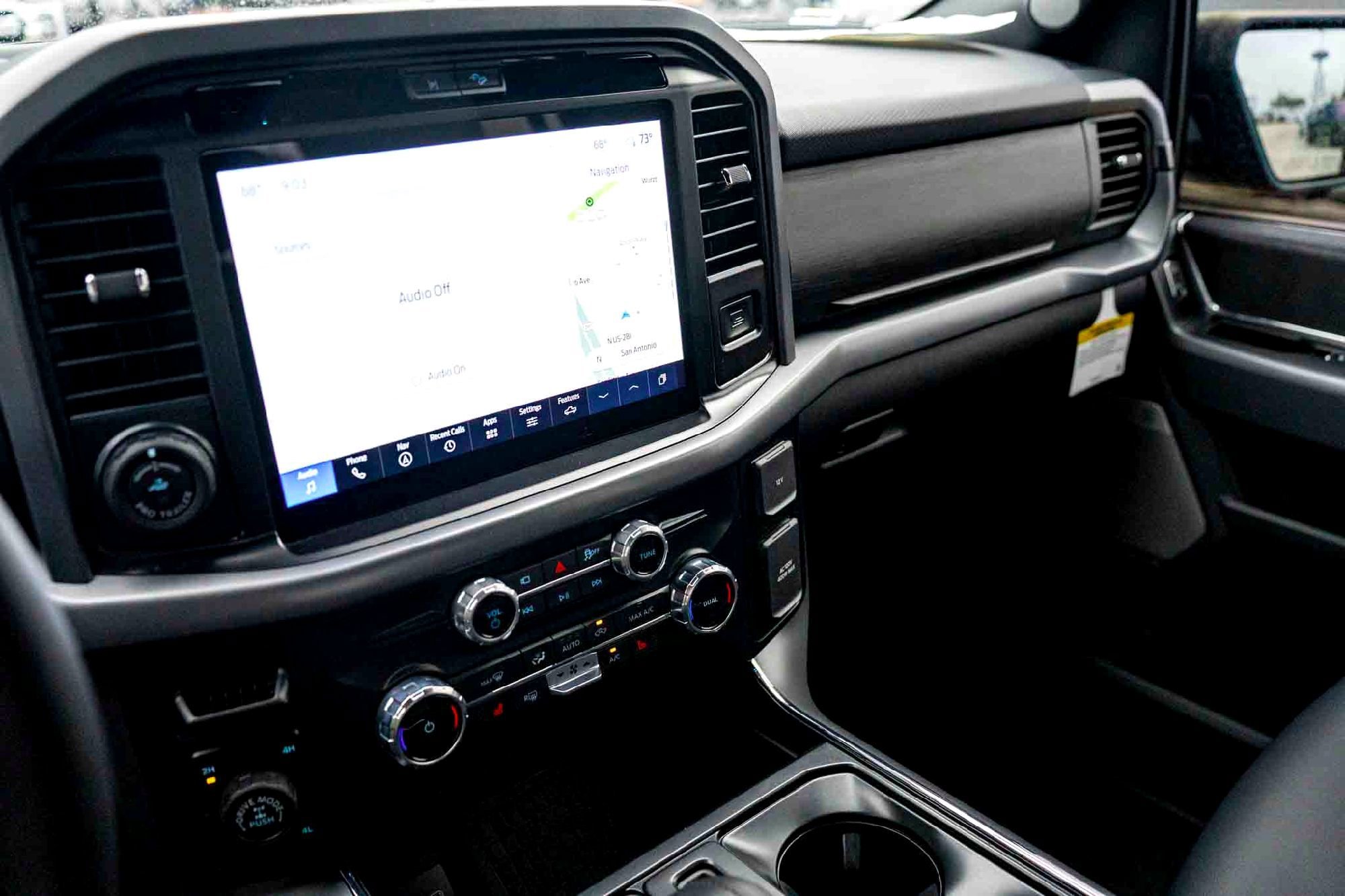 New 2025 Agate Black Metallic Ford XLT image 14