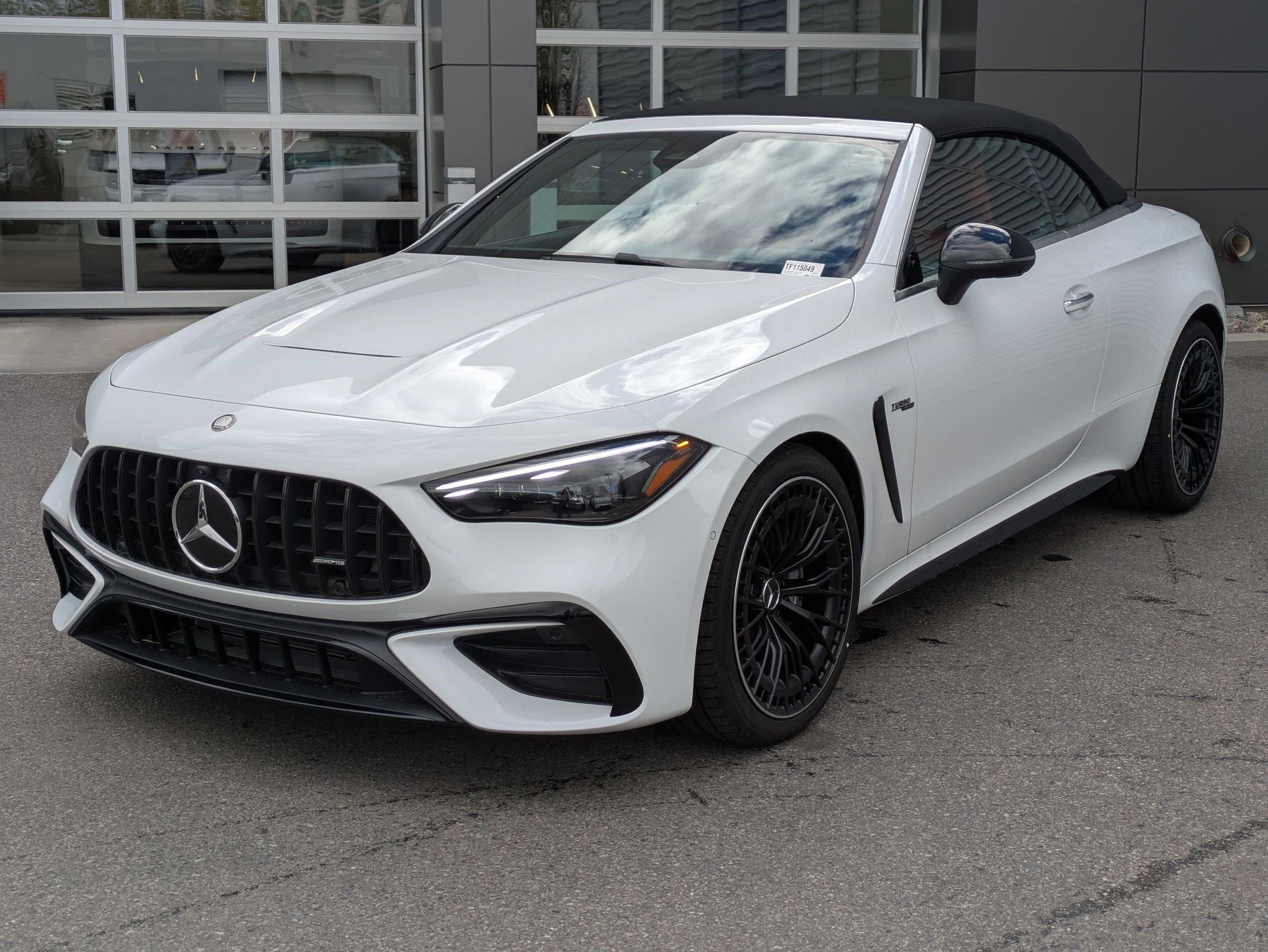 New 2026 MANUFAKTUR Moonlight White Metallic Mercedes-Benz AMG® CLE 53 image 25