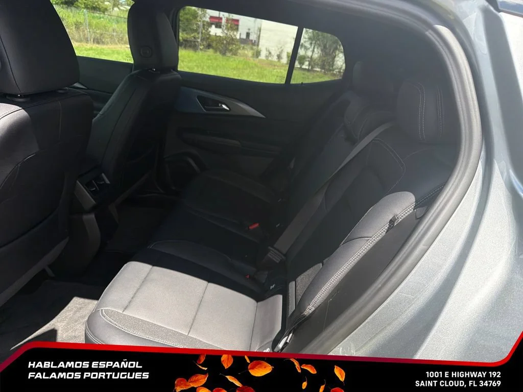Used 2025 Sterling Gray Metallic Chevrolet LT image 27