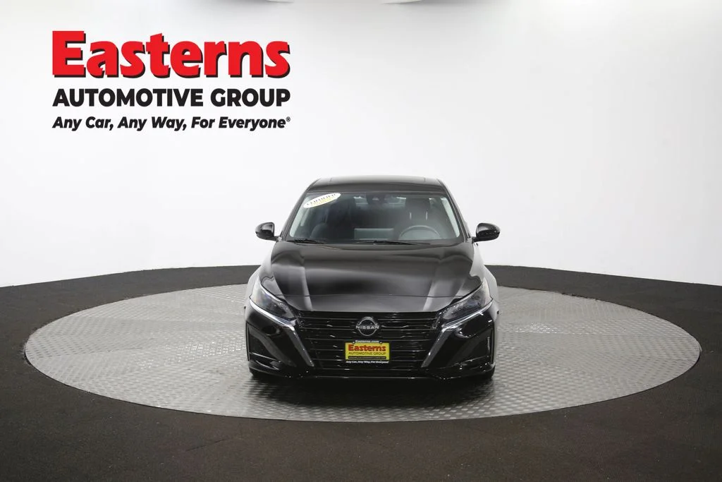 Used 2023 Black Nissan 2.5 SV image 53