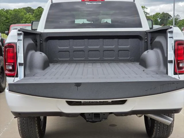 New 2026 Bright White Clear-Coat Exterior Paint RAM Big Horn image 7