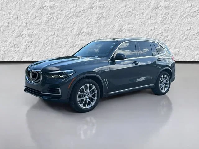 Used 2022 Arctic Grey Metallic BMW sDrive40i image 7