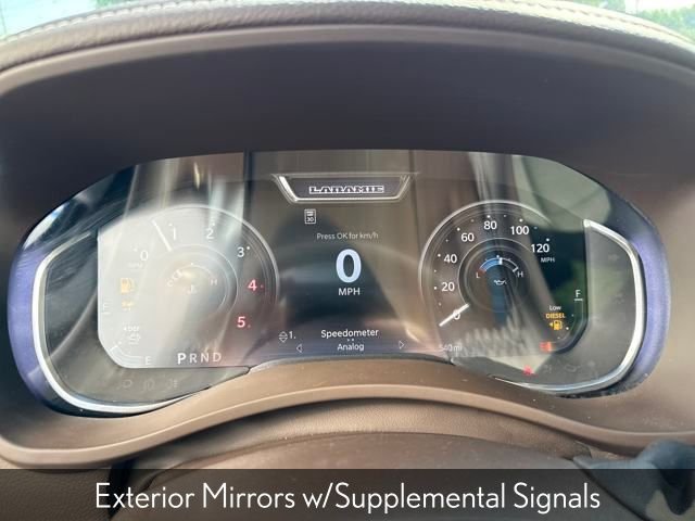 New 2025 Diamond Black Crystal Pearl-Coat Exterior Paint RAM Laramie image 32