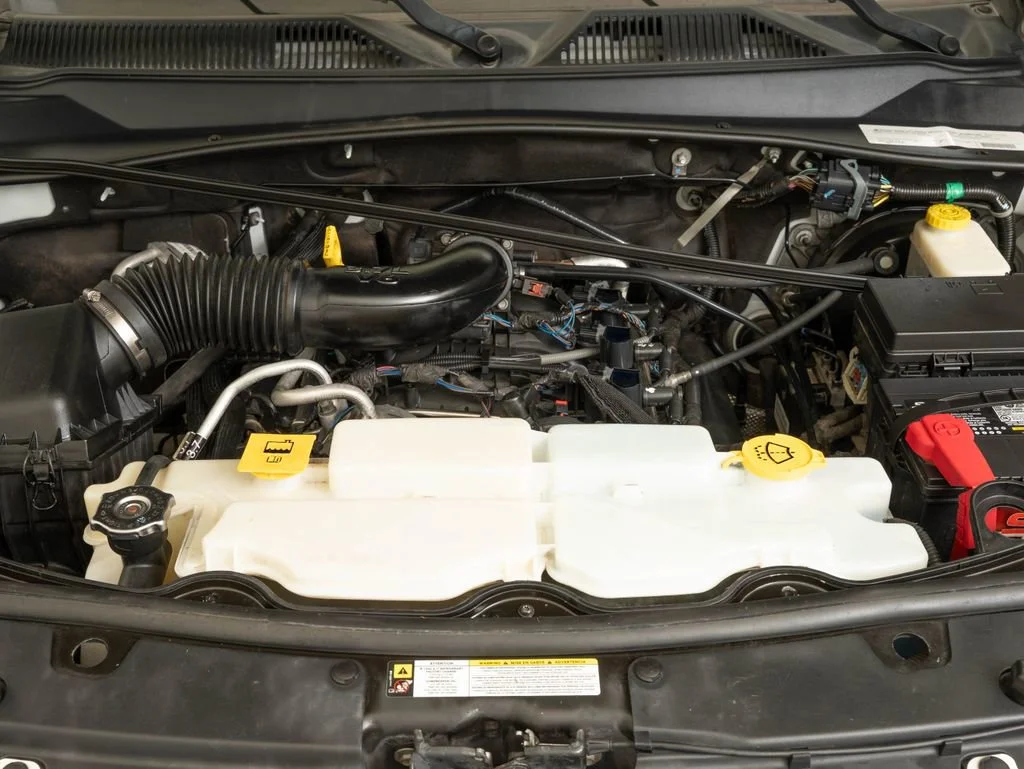Used 2012 Bright White Clearcoat Jeep Sport image 43
