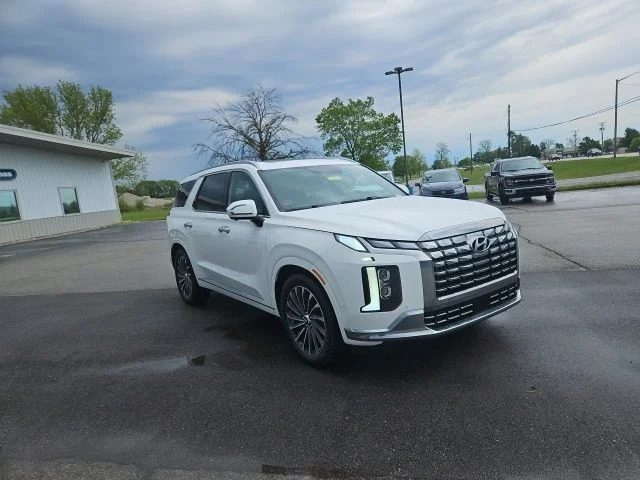 Used 2023 White Hyundai Calligraphy image 4