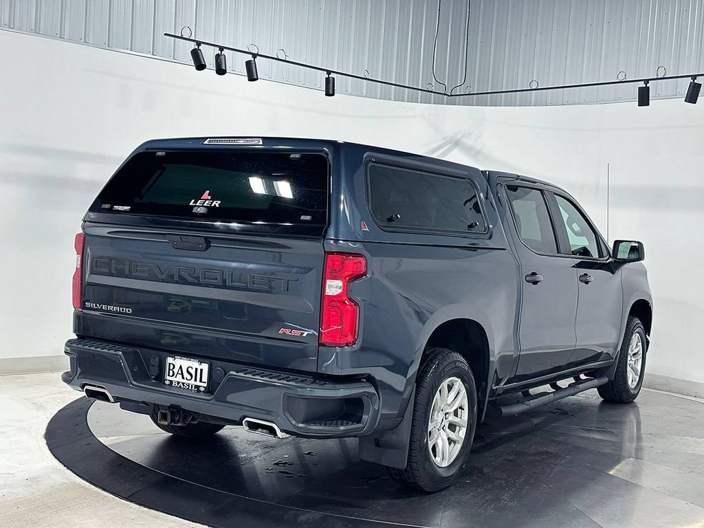 Used 2022 SHADOW GRAY METALLIC Chevrolet RST image 11