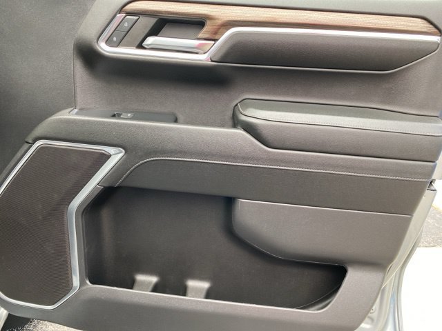 Used 2023 Sterling Gray Metallic Chevrolet RST image 32